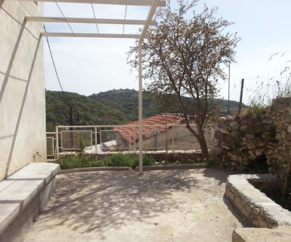 lak093-exterior